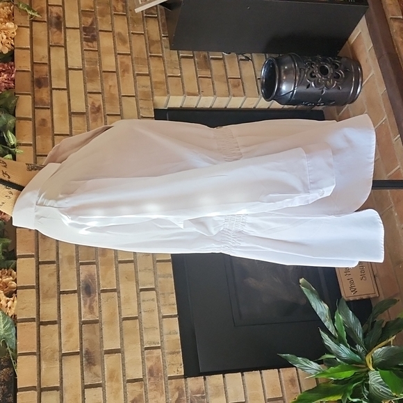 Macy's Brand NWT Unique Spectrum White V-Neck Spring Tunic Blouse - Picture 4 of 7